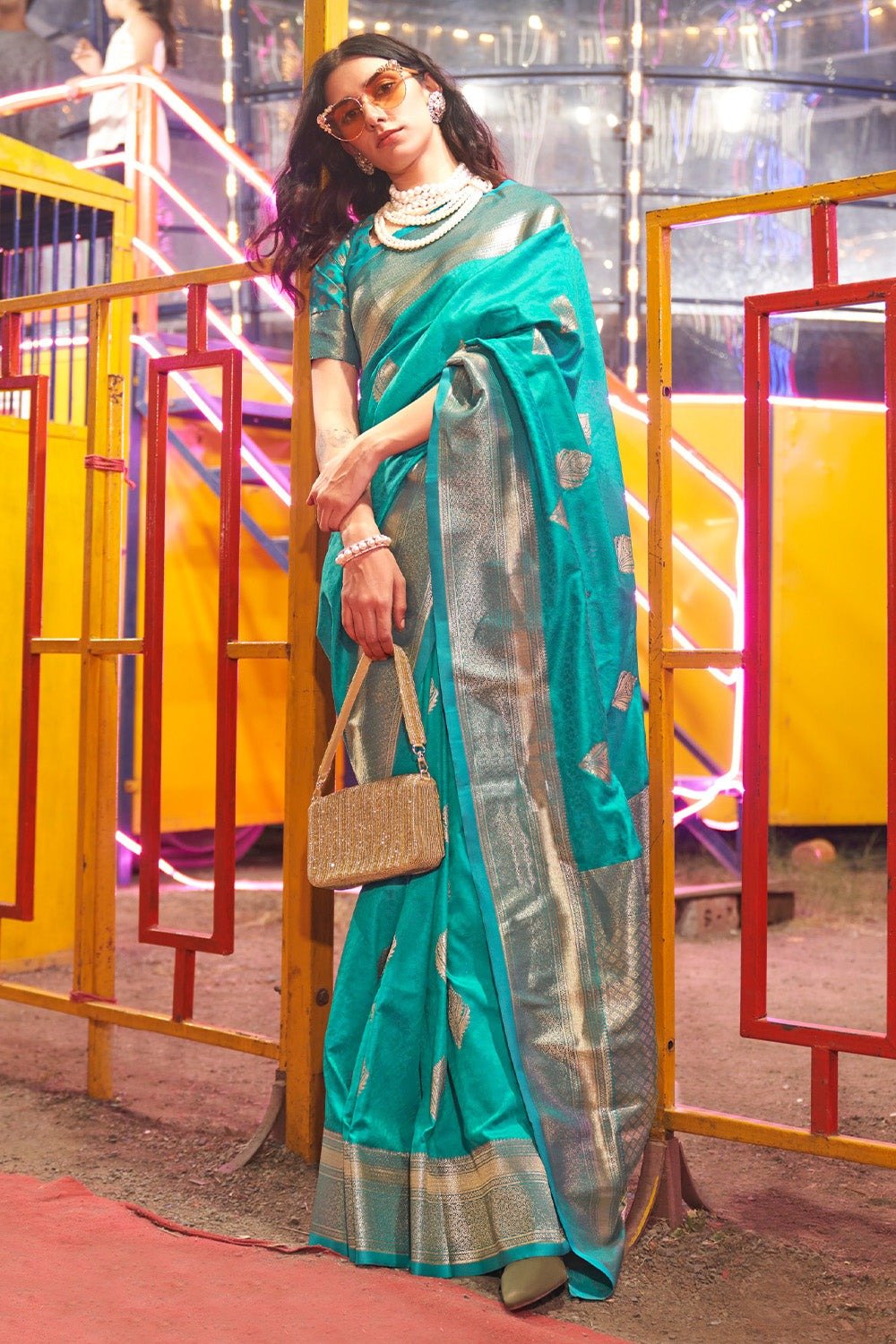 banarasi silk green saree Green Banarasi Saree for wedding Green Banarasi Saree with contrast blouse Light Green Banarasi Saree Bottle Green Banarasi Silk Saree Banarasi silk green saree price Green Banarasi Saree look Bottle Green Banarasi Saree with contrast Blouse Banarasi silk green saree for wedding